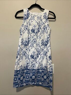 London Times Sleeveless White Dress with Blue Floral Print Scroll Motifs size 2